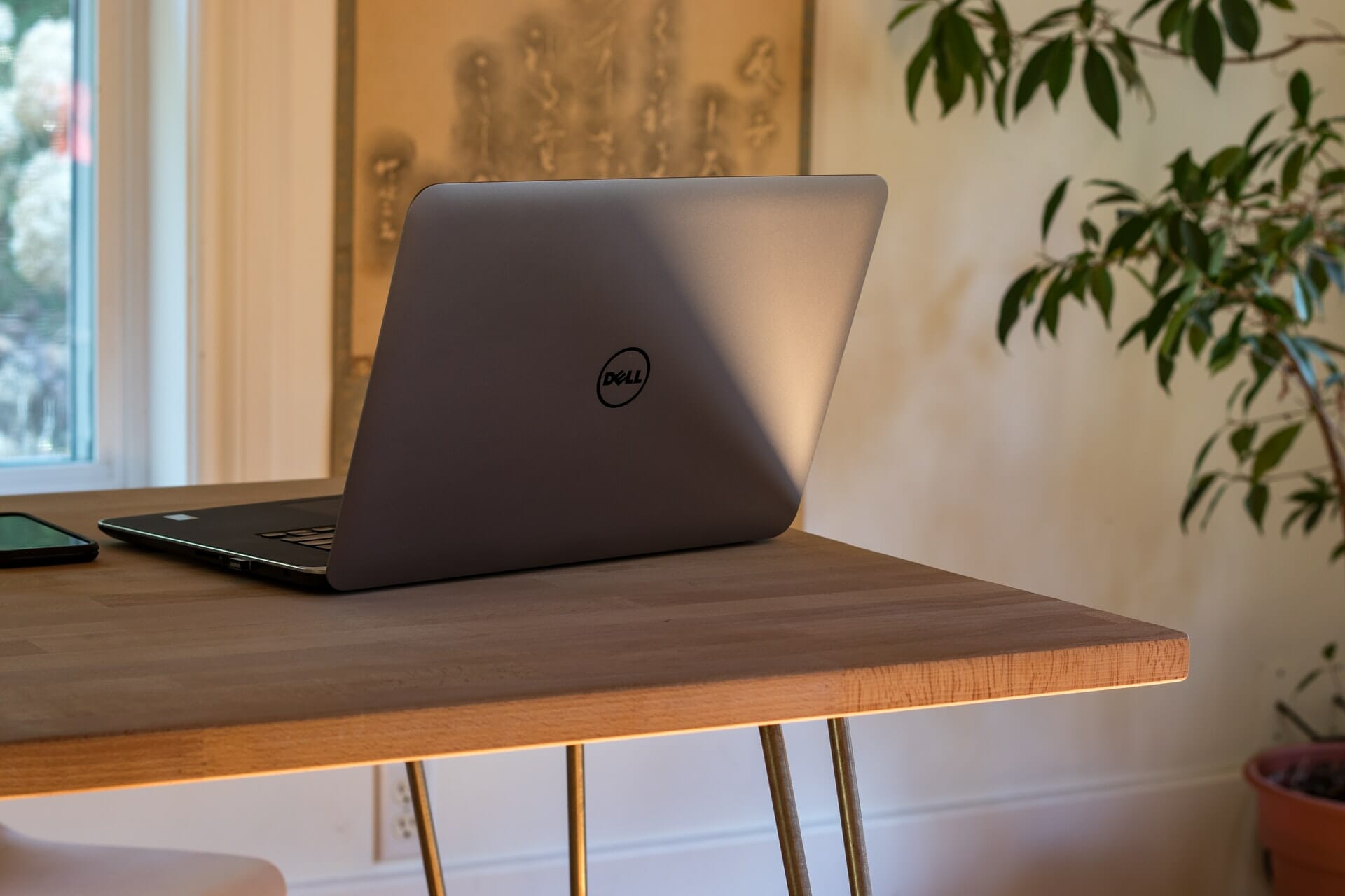 Dell wireless charging ultrabook